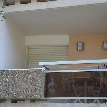 شقة Agreable 2 Pieces Pour 4 Pers- Climatise- Terrasse Ombragee-parking - 200m Plage *