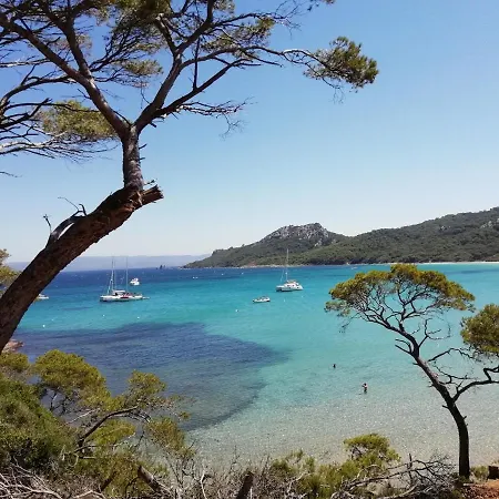 Agreable 2 Pieces Pour 4 Pers- Climatise- Terrasse Ombragee-parking - 200m Plage Apartment